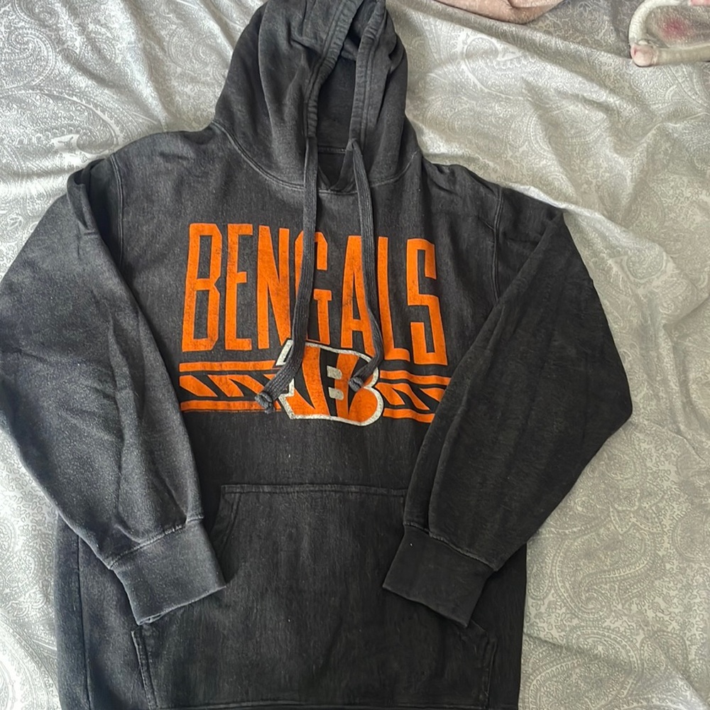 Dark grey Cincinnati Bengals Hoodie, size Medium